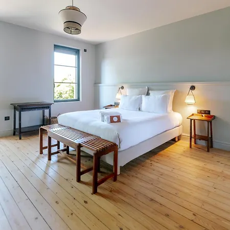 Bed & Breakfast Domaine De Lézin 3*