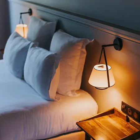 Domaine De Lezin Bed & Breakfast