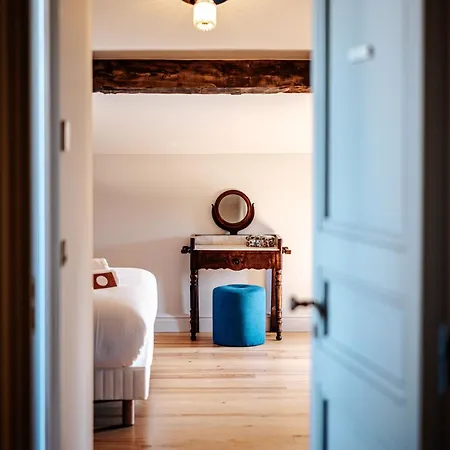 Domaine De Lézin Bed & Breakfast