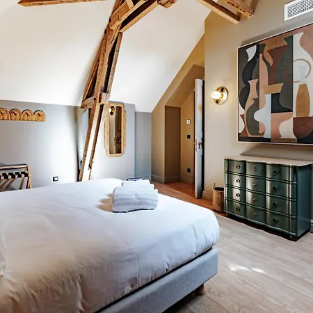 Domaine De Lézin Bed & Breakfast