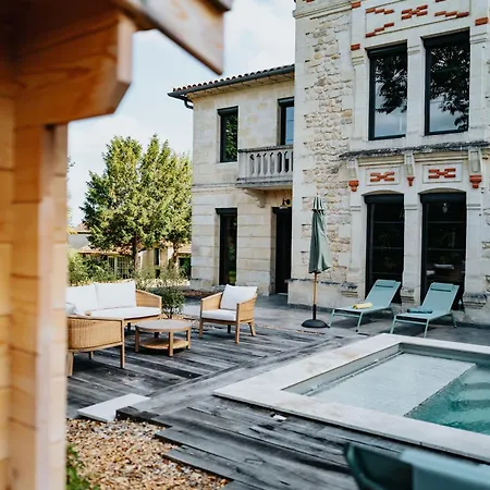 Domaine De Lézin Bed & Breakfast
